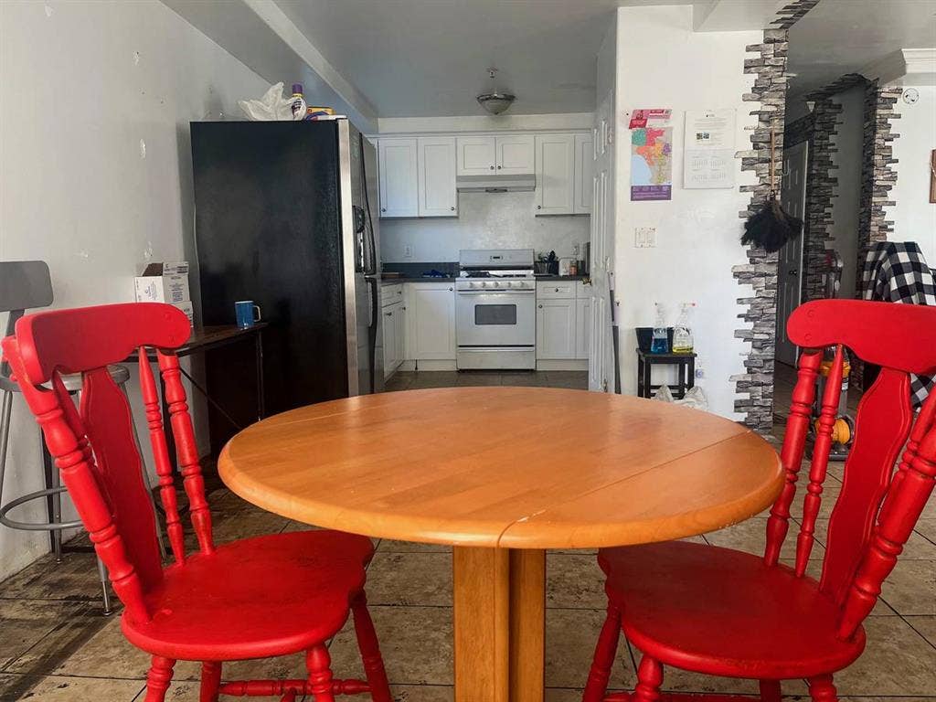 Private Room In South LA