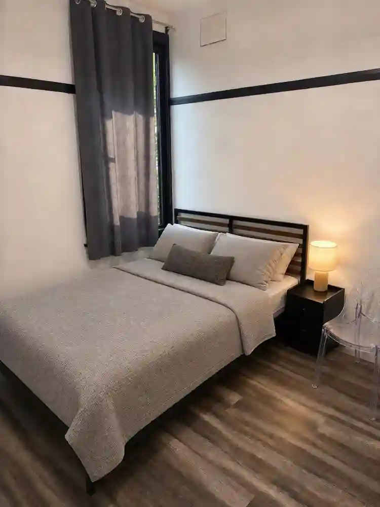Private room available in Rose Bay