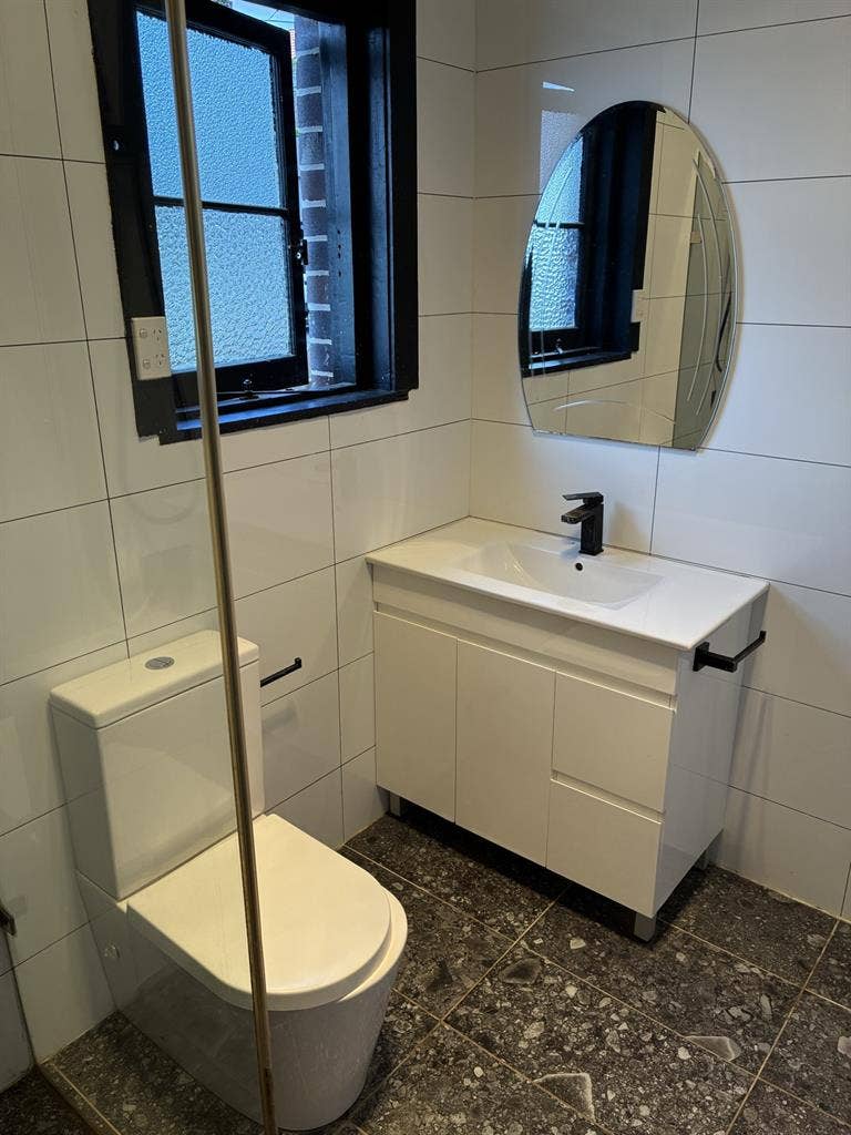 Private room available in Rose Bay