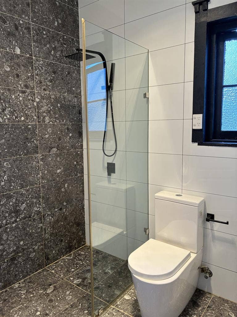 Private room available in Rose Bay