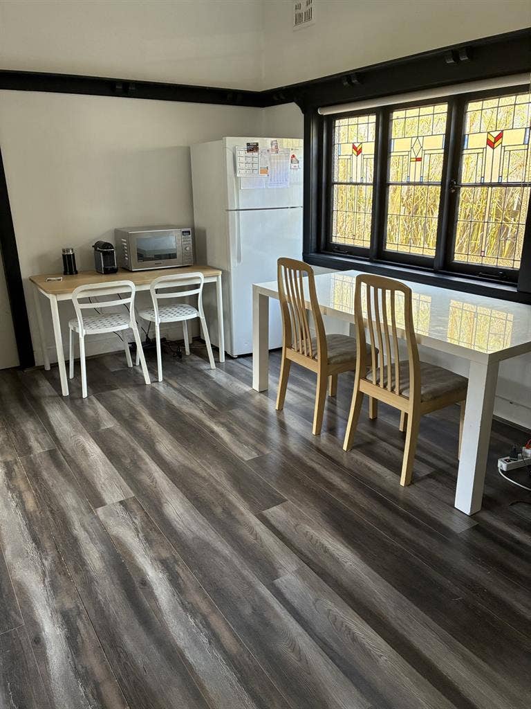 Private room available in Rose Bay
