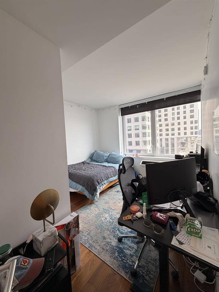 Private Room in Luxury Buildingg