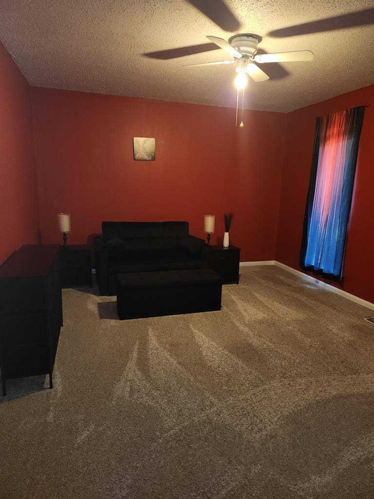 Room in House in Hoover