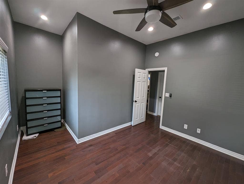 2 BED/1.5 BATH FRONT HOUSE