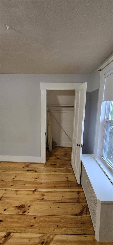 Room available 1000/month