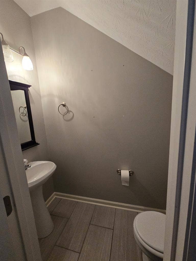2 bed 3 bath Townhouse For Rent