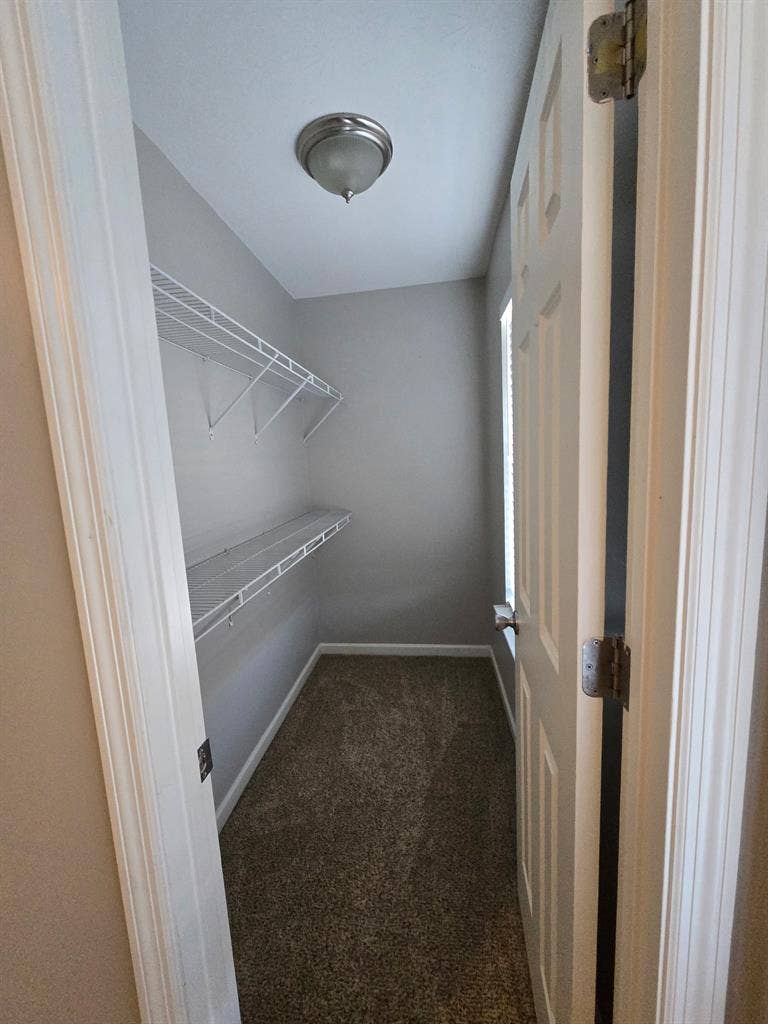 2 bed 3 bath Townhouse For Rent