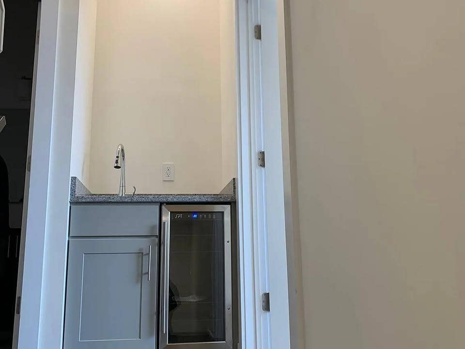 large 2 bed / 2 bath near Temple