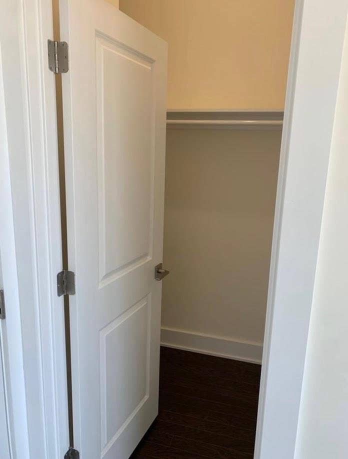 large 2 bed / 2 bath near Temple 