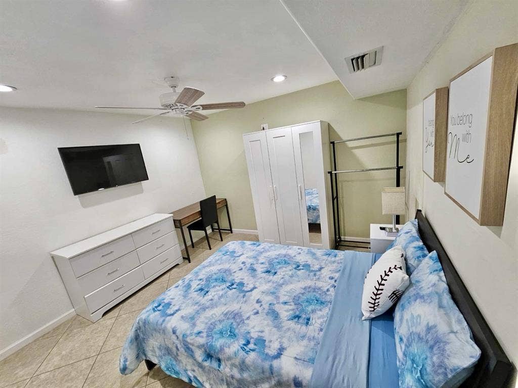 Private room for Rent