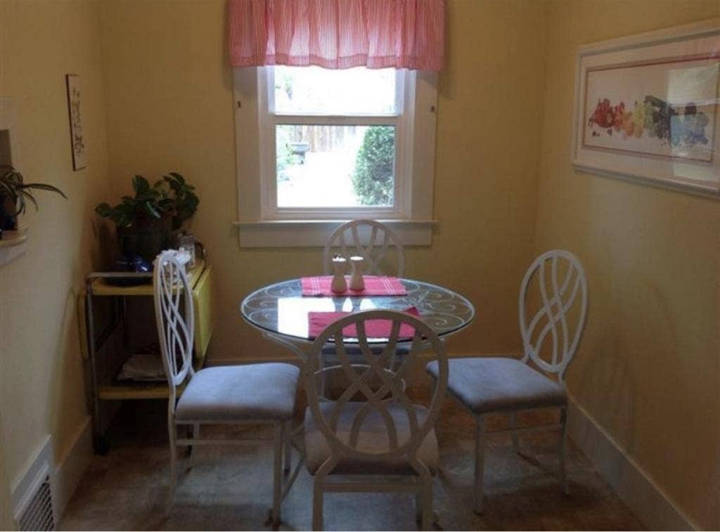 Spare room available in Madera.