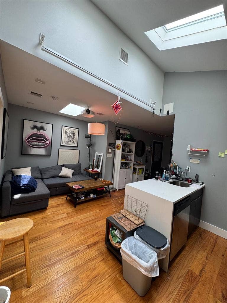 Furnished room in CrownHeights 1300