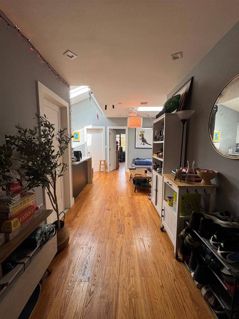Furnished room in CrownHeights 1300