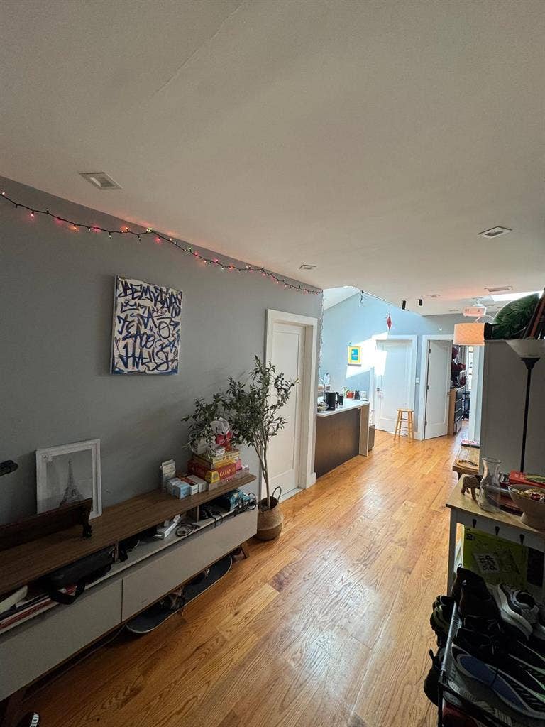 Furnished room in CrownHeights 1300
