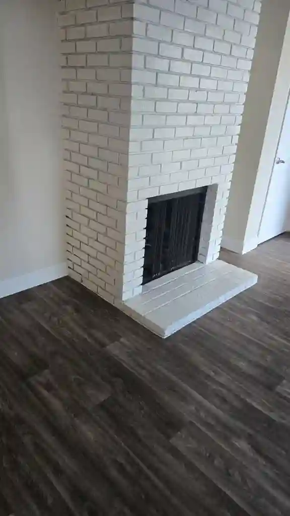 Looking for roommate
