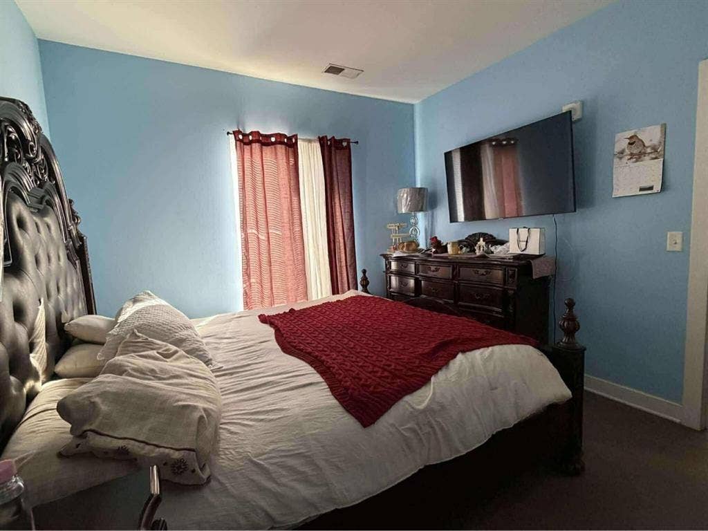 Bedroom with a private bathroom
