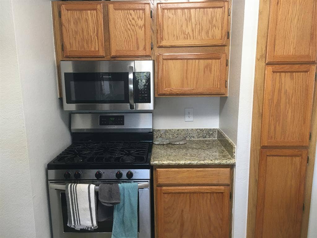Seeking Roommate | Move in: June 1