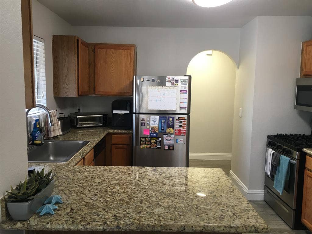 Seeking Roommate | Move in: June 1