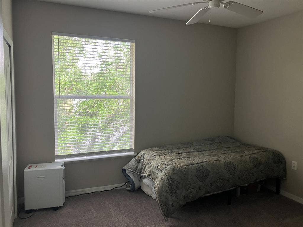 Private Room, Shared Bathroom