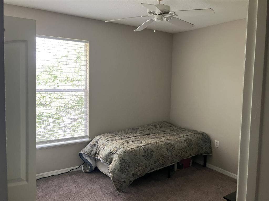 Private Room, Shared Bathroom