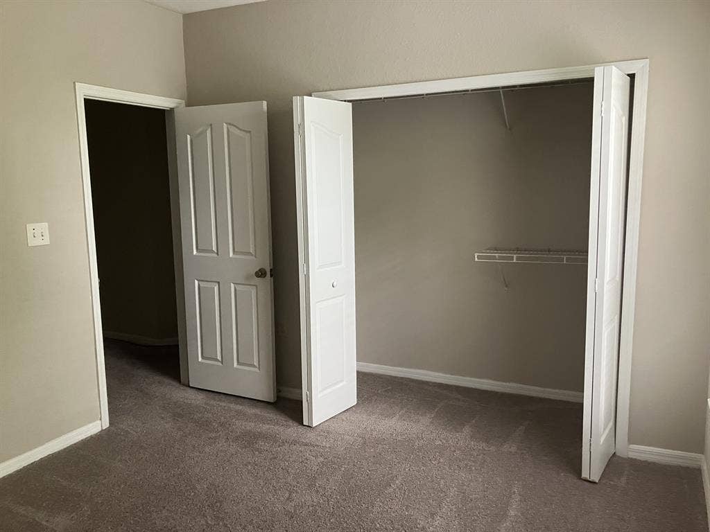 Private Room, Shared Bathroom