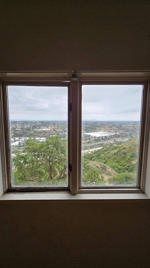 Mount Soledad bedroom.