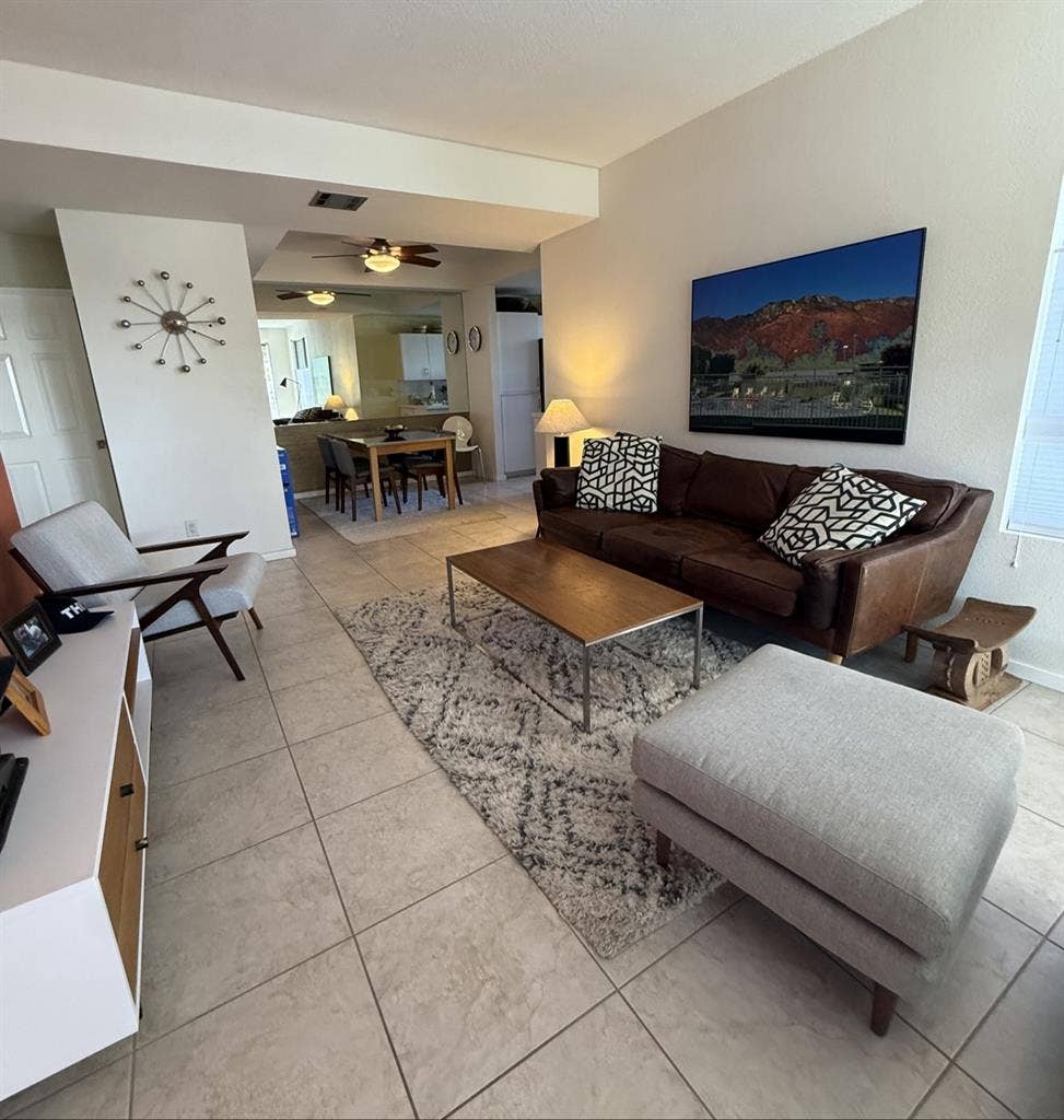 Private room with bathroom for rent