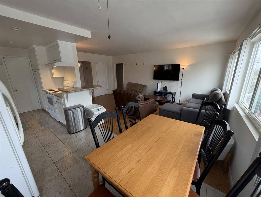2 Rooms Available in 3-Bed Apt