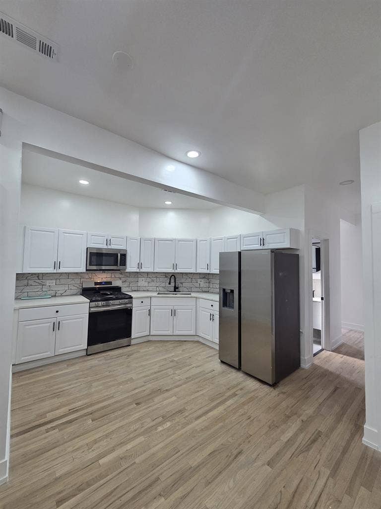 Move in ready 2 bed 1 bath