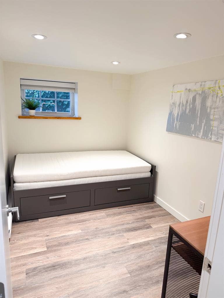Furnished Lower Lonsdale Suite