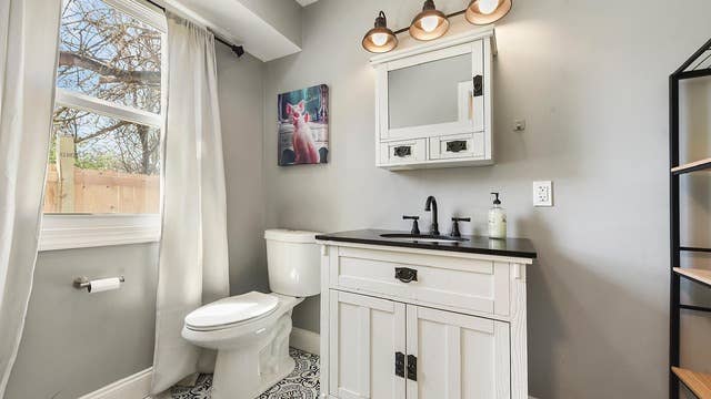 Furnished Private Room @ Bathroom