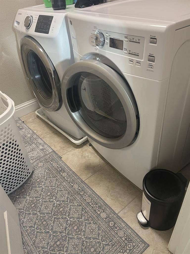 1 bedroom. Private bath wifi