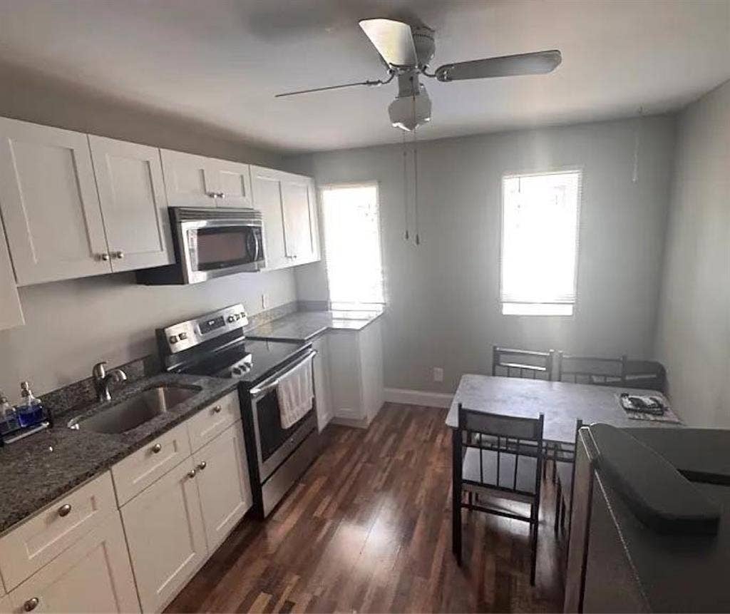 Fully Furnished Room in a 2BR Apt