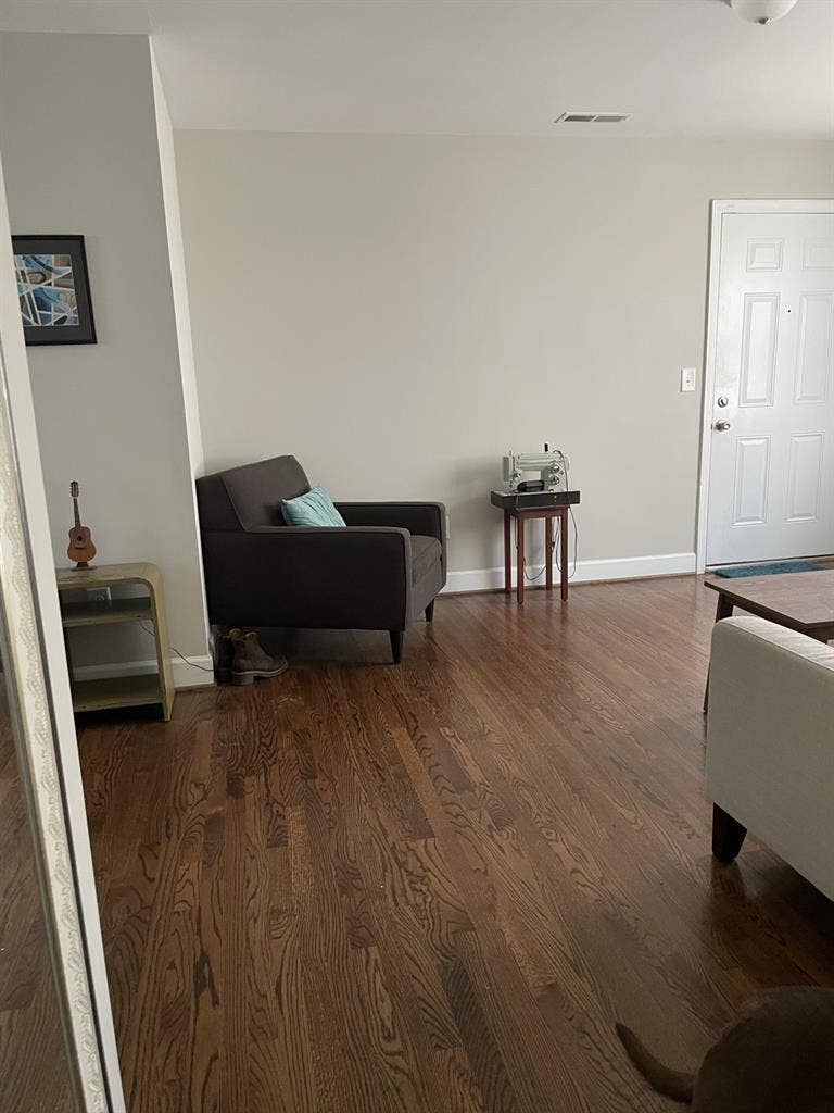 Looking for quiet roommate near BNA