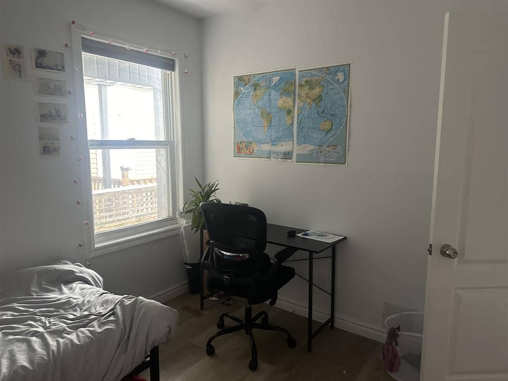 Furnished Sublet in Harbord Village