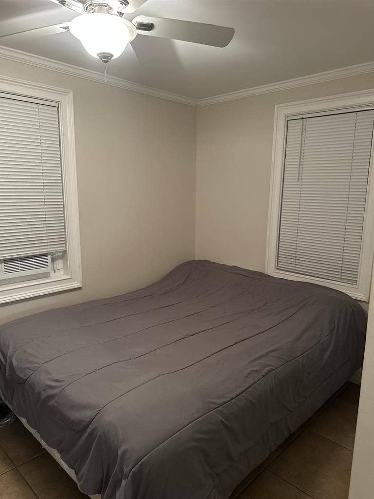 Furnished room, private bathroom