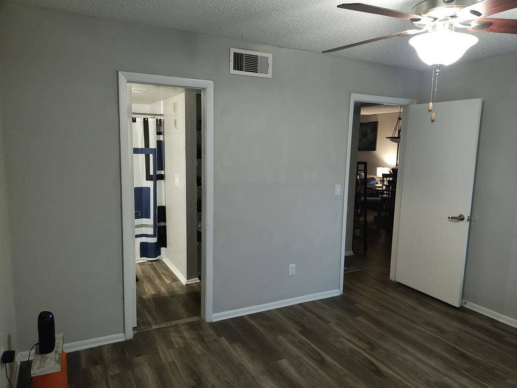 Bedroom with bathroom available