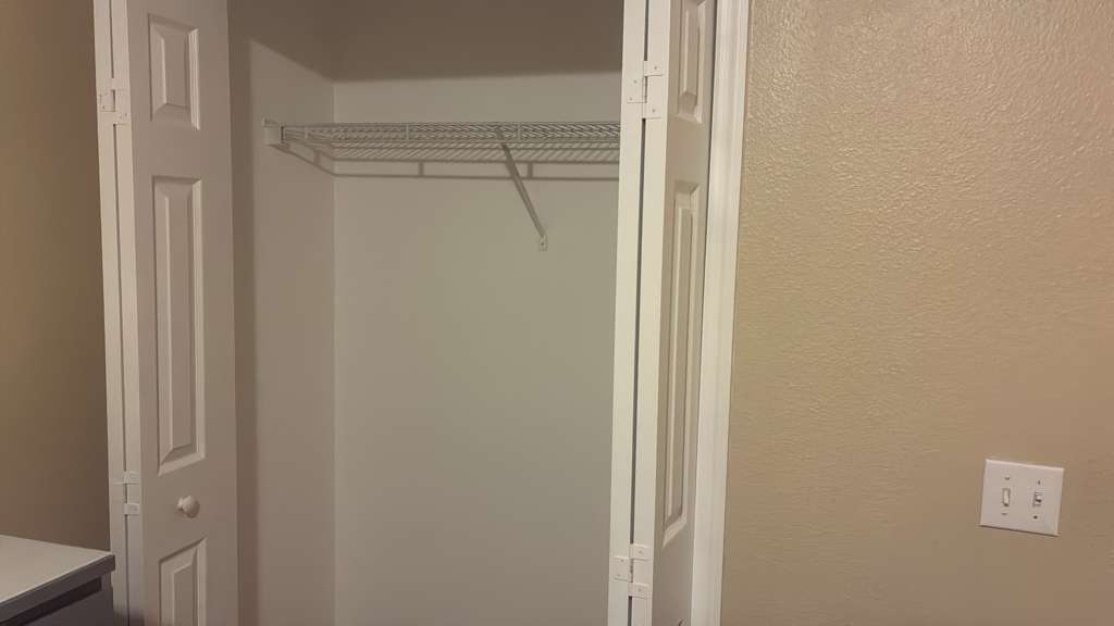 Room for rent in house 750$ mthly n