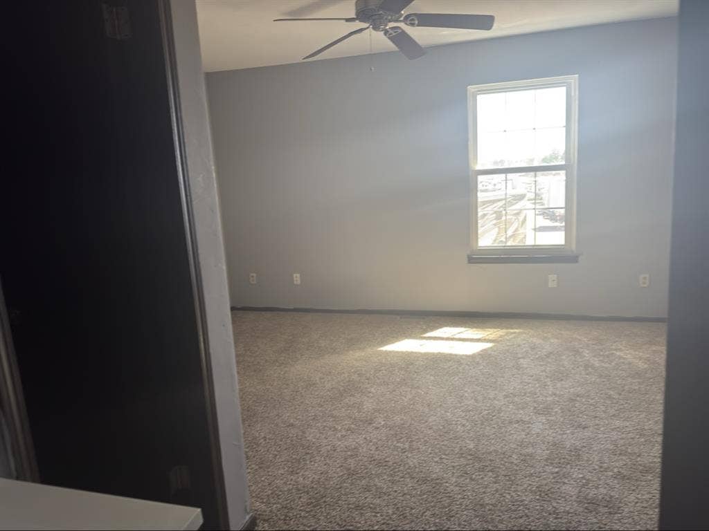 2 Bedroom 2.5 Bathroom Townhome
