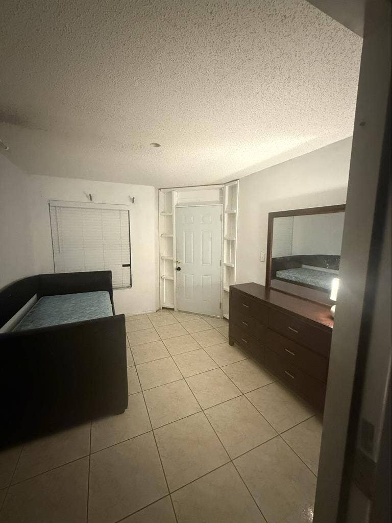 Room for rent!!