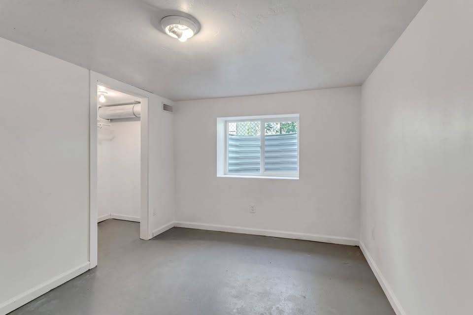 2 private rooms for the price of 1!