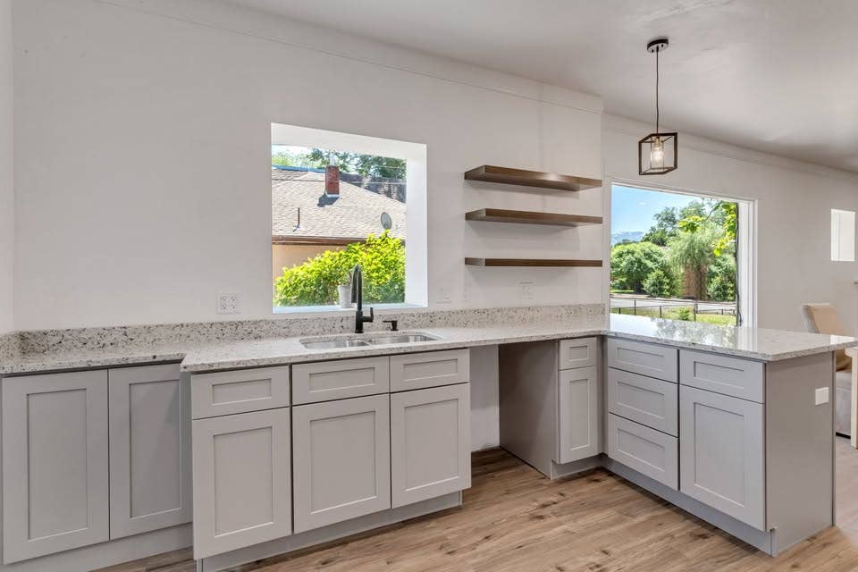 2 private rooms for the price of 1!