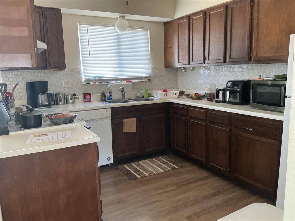 Senior offers a room