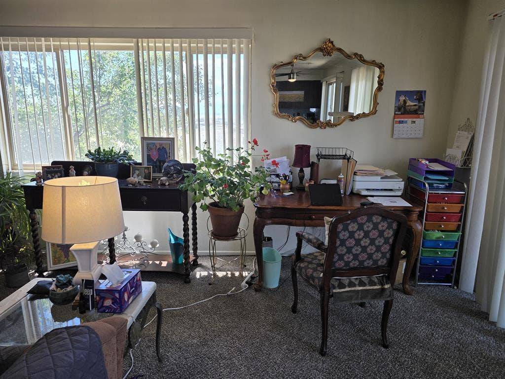 Senior offers a room