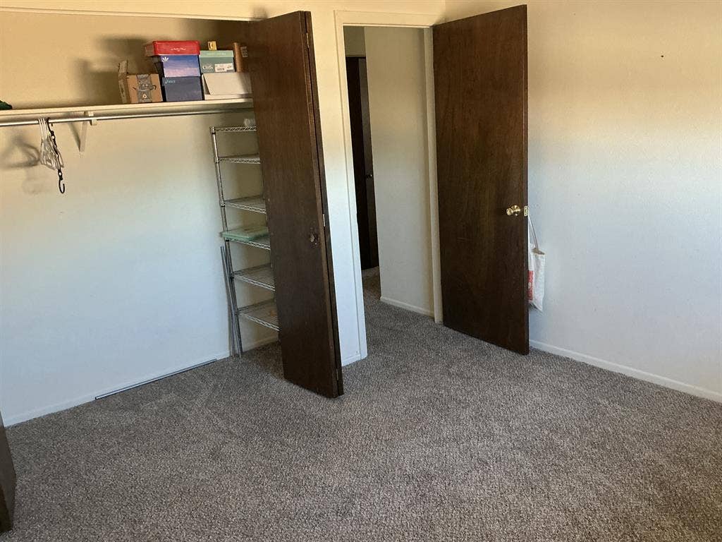 Senior offers a room