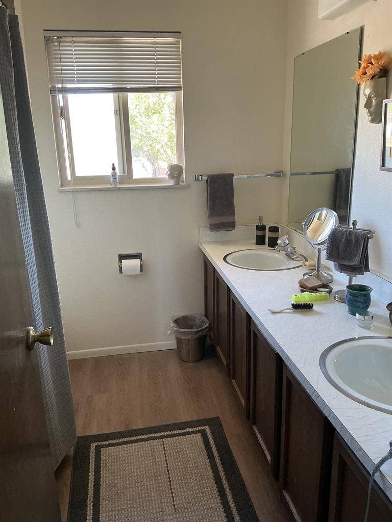 Senior offers a room