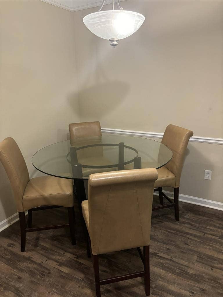 Nice, quiet, unfinished room