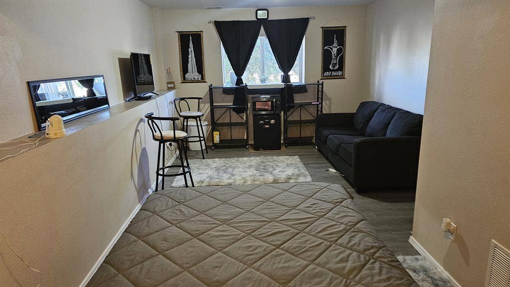 Whole Basement Pvt Bath Ready MAY26