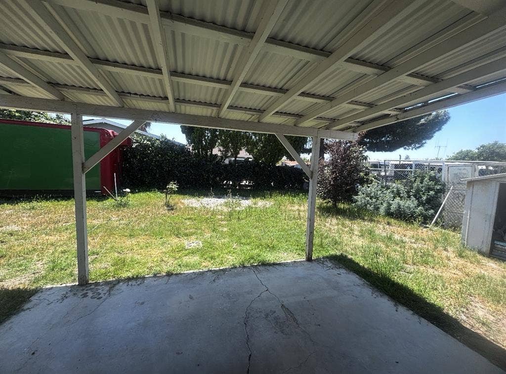 $1000 room for rent