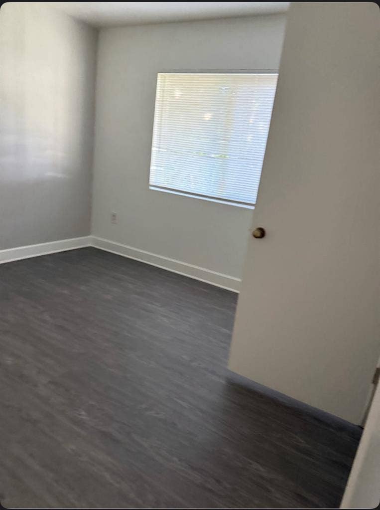 $1000 room for rent